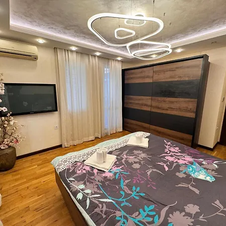 Modern Oasis On The Sea Garden - 2 Bedroom * Варна