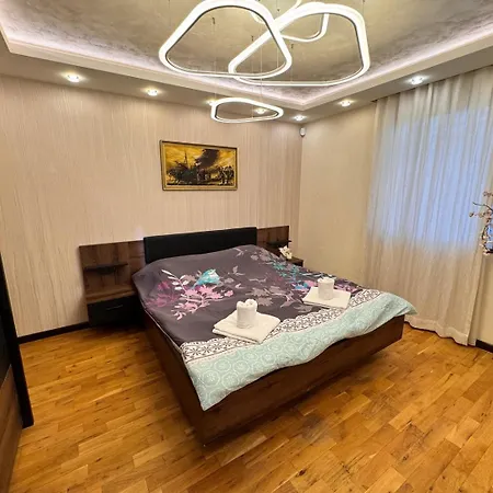 Modern Oasis On The Sea Garden - 2 Bedroom Варна