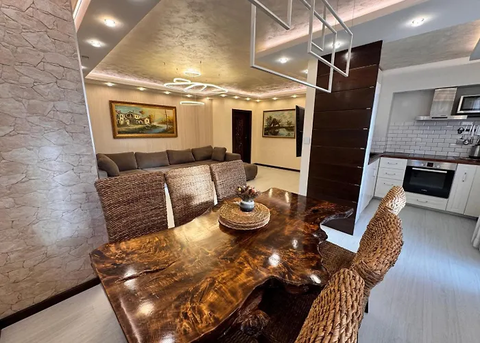 Modern Oasis On The Sea Garden - 2 Bedroom Апартаменты