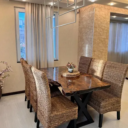 Modern Oasis On The Sea Garden - 2 Bedroom *