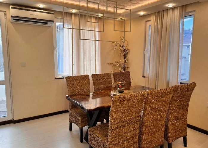 Modern Oasis On The Sea Garden – 2 Bedroom